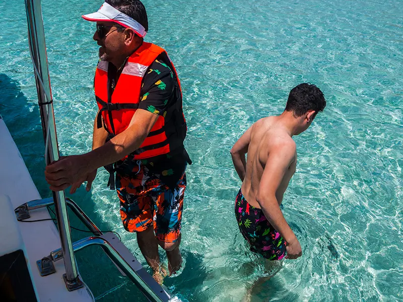Tour Isla Espíritu Santo Colectivo baja vice